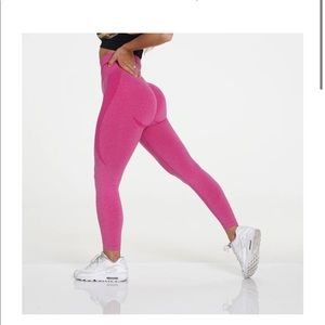 NVGTN fuchsia contour seamless leggings